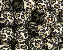 Load image into Gallery viewer, Animal Print MAMA Keychain